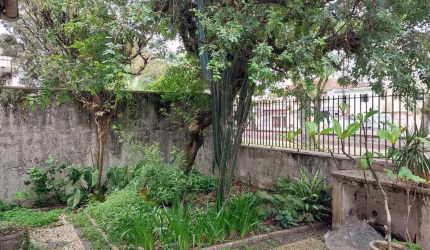 SOBRADO 03 DORMITÓRIOS 2 BANHEIROS EDÍCULA QUINTAL 2 VAGAS 160 m² MARAPÉ