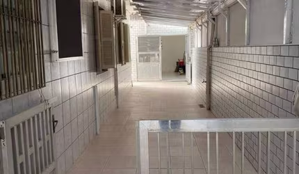 CASA TÉRREA 3 DORMITÓRIOS 5 BANHEIROS QUINTAL COM CHURRASQUEIRA 5 VAGAS