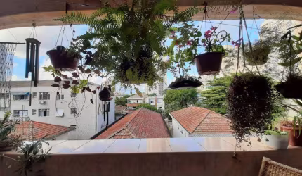 APARTAMENTO 3 DORMITÓRIOS 2 BANHEIROS GARAGEM FECHADA REFORMADO