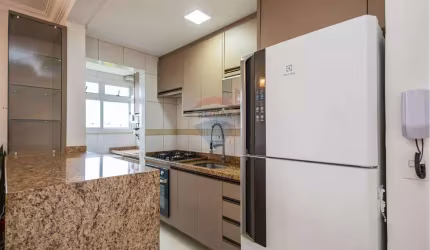 Excelente apartamento de 3 quartos à venda no Parque da Fonte! Totalmente mobiliado com duas vagas de garagem