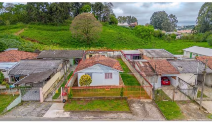Terreno em ótima localização com 408 m² em Colombo