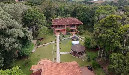 Chácara com piscina, para locação anual em São José dos Pinhais
