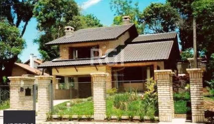 Casa em Gramado de 4 dormitórios e  4 vagas