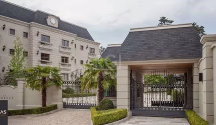 Apartamento para Venda - 197.79m², 3 dormitórios, sendo 3 suites, 3 vagas - Cent
