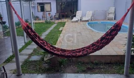 Casa de 5 dormitórios 6 vagas -no  Cristal