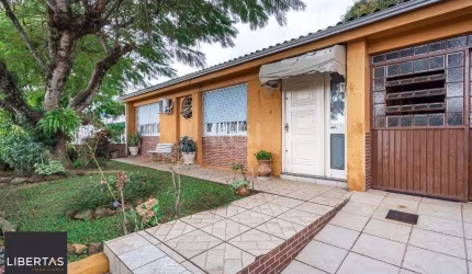 Casa Condominio para Venda - 325m², 3 dormitórios, 3 vagas - Teresópolis
