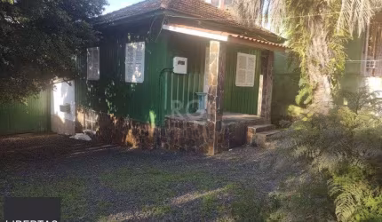 Casa para Venda - 260m², 4 dormitórios, sendo 1 suites, 8 vagas - Cristo Redento