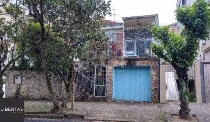 Casa de 3 dormitórios, 2 vagas - Petrópolis