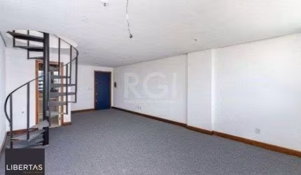 Sala comercial duplex na Av. Carlos Gomes