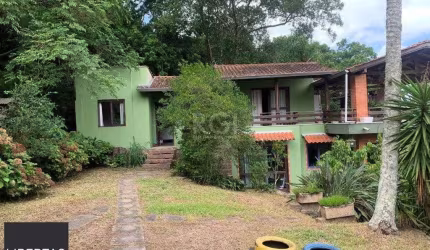 Terreno de 5.280 m², com 3 casas, no bairro Ponta Grossa, em Porto Alegre.