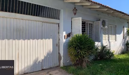 Casa 4 dormitórios 3 banheiros garagem coberta para 3 + carros