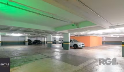 Estacionamento em avenida de grande fluxo