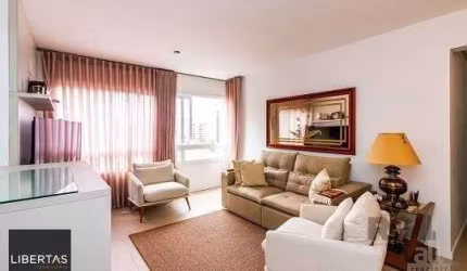 Apartamento  no Menino Deus de 3 dormitórios e 2 vagas