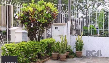 Casa sobrado no bairro São João de 3 dormitórios e 2 vagas
