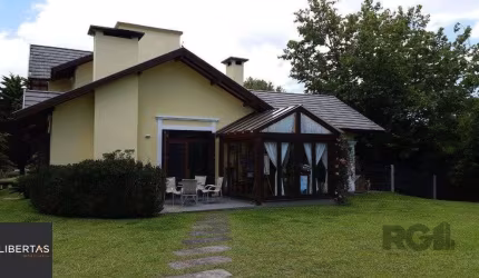 Casa em Condomínio 3 dormitórios à venda Centro Gramado/RS