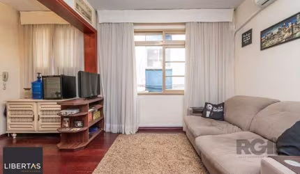 Apartameno no Bom Fim de 1 dormitório e 2 vagas