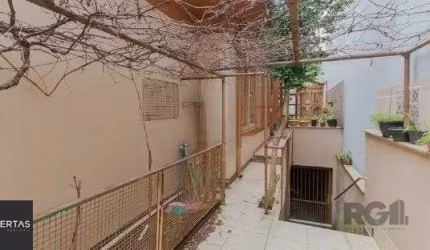 Casa 3 dormitórios para alugar Auxiliadora Porto Alegre/RS