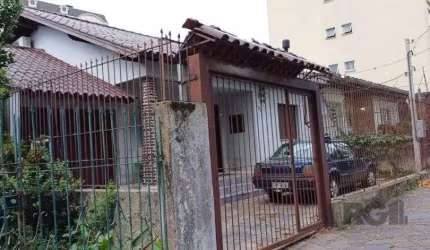 Casa 3 dormitórios à venda Jardim  Botânico Porto Alegre/RS