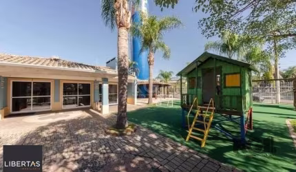 Casa em condomínio no Humaitá de 3 dormitórios vaga e infra
