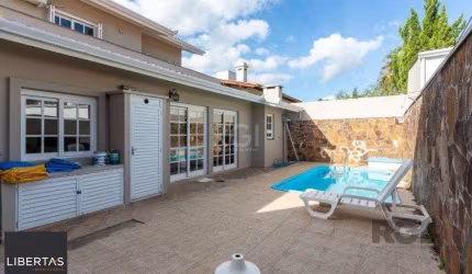 Casa Condominio para Venda - 300m², 4 dormitórios, sendo 2 suites, 2 vagas - Ipa