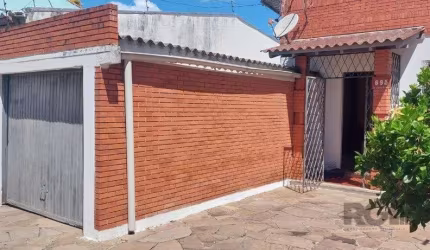CASA COM EXTENSO PÁTIO NO CAMAQUÃ