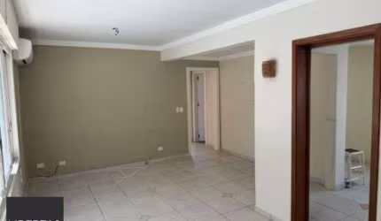 Apartamento em Porto Alegre, no bairro Azenha, com 2 dormitório(s), e 2 banheiro