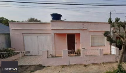 Casa com 2 dormitórios por R$ 220.000,00 na Rua Oreste M. Ferreira nº 45- Prado-