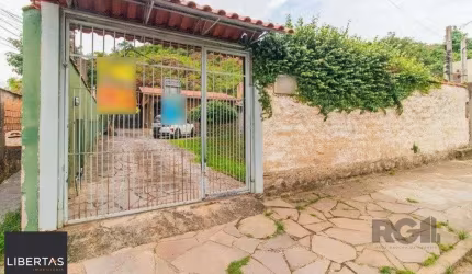 Casa com 3 dormitórios no bairro Partenon