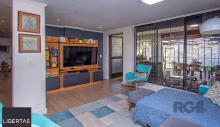 Casa em condomínio de 177m², 3 dormitórios, 1 vaga no bairro Ipanema