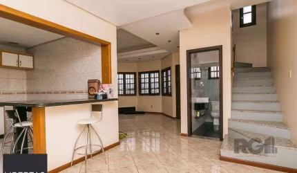 Casa de 3 dormitórios,  no bairro Campo Novo