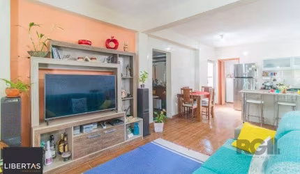 Casa com 3 dormitórios e 3 vagas no bairro Santa Tereza