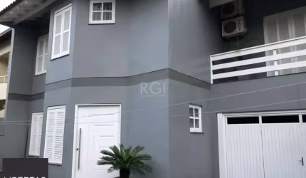 Casa 210m², 3 dormitórios, sendo 1 suites, 2 vagas - Mario Quintana, Porto Alegr