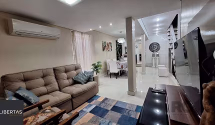 Sobrado comercial ou residencial, mobiliado, no Centro Histórico, com 2 quartos