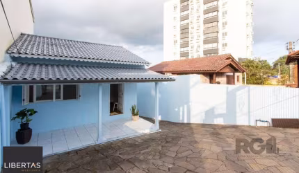 Casa 2 dormitórios à venda Cavalhada Porto Alegre/RS