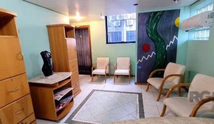 SALA AMPLA COM 73M² PRIVATIVOS, CENTRO PORTO ALEGRE, GARAGEM, ELEVADOR