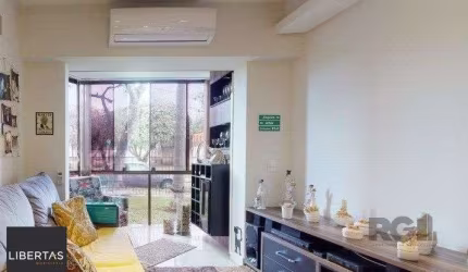 APARTAMENTO COM SACADA E VAGA NO PARTENON EM PORTO ALEGRE-RS