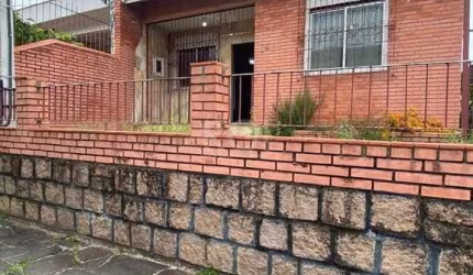 Casa 2 dormitórios à venda Passo da Areia Porto Alegre/RS