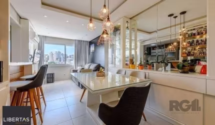 Apartamento 68 m² mobiliado, 2 dormitórios, sendo 1 suíte e 1 vaga.