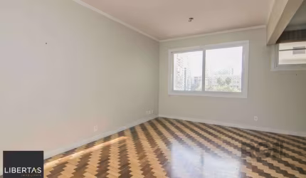 Apartamento 145m² - 3 dormitórios sendo 1 suíte e 2 vagas no Centro Histórico/Po