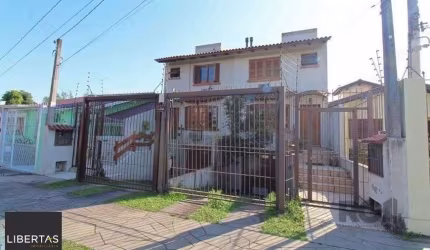 Ampla casa de 175 m² com 3 dormitórios e 3 vagas de garagem