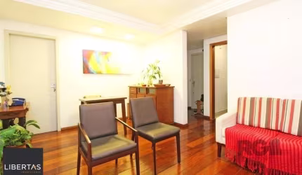 Excelente cobertura de 134m² com 3 dormitórios e 2 vagas.