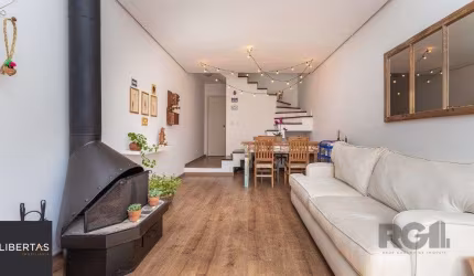 Casa em condomínio de 109m² - 3 dormitórios, 1 suíte e 1 vaga no bairro Teresópo