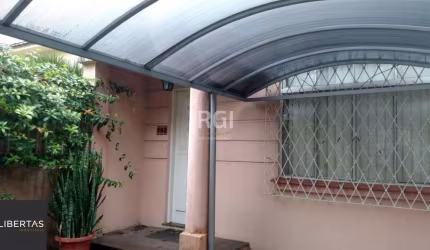 Casa para Venda - 140m², 3 dormitórios, 3 vagas - Santo Antonio