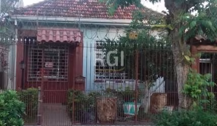 Casa para Venda - 70m², 2 dormitórios, 2 vagas - Partenon