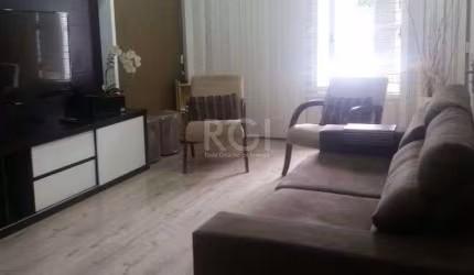 Casa para Venda - 239m², 3 dormitórios, sendo 1 suites, 2 vagas - Alto Petrópoli