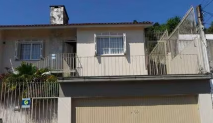 Casa para Venda - 348m², 3 dormitórios, sendo 1 suites, 2 vagas - Medianeira