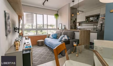 Apartamento de 2 dormitórios, 1 suíte e 1 vaga de garagem no bairro Medianeira