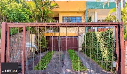 Casa para Venda - 165m², 3 dormitórios, 2 vagas - Partenon