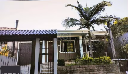 Casa para Venda - 214m², 2 dormitórios, 4 vagas - Parque Santa Fé