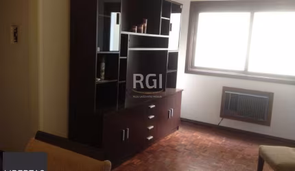 Apartamento para Venda - 67.4m², 2 dormitórios, 1 vaga - Petrópolis